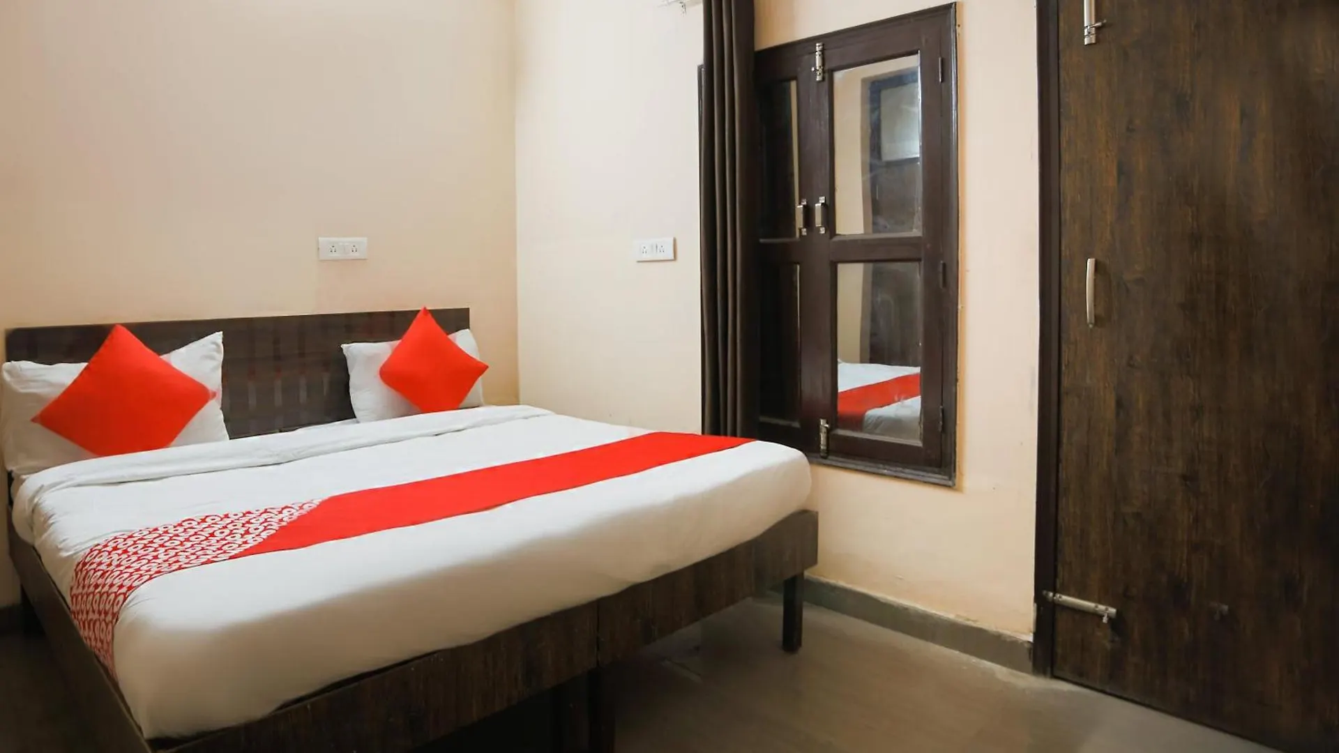 Hotel O Krishna Residency 노이다